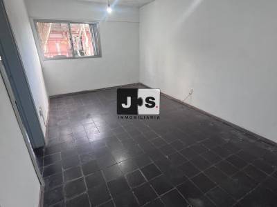 Alquilo apartamento 1 dormitorio con patio en el centro