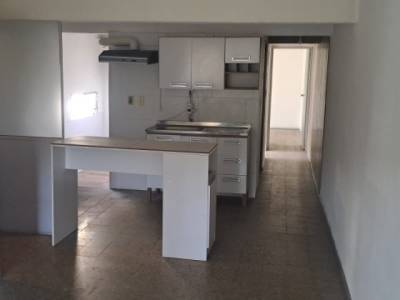 Alquiler apartamento de 2 dormitorios patio en centro