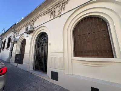 Venta de casa con 2 dormitorios y terraza en cordon