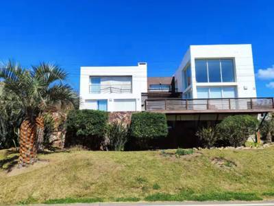 Venta casa vista al mar la pedrera rocha