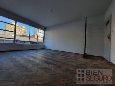 C&oacute;modo apartamento de 1 dormitorio en centro. ideal inversor.