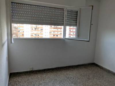 Apartamento en alquiler, 2 dormitorios, 1 ba&ntilde;o, terraza lavadero. aires puros.