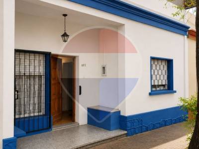 Casa c&eacute;ntrica con garage