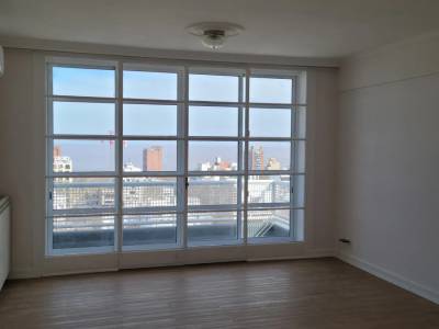 Alquiler apartamento 2 dormitorios 2 ba&ntilde;os a una cuadra de plaza del entrevero en centro
